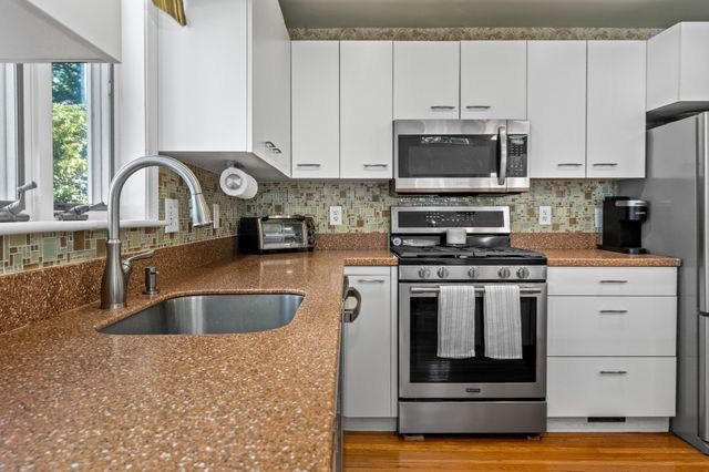 763 Webster St, Needham, MA 02492