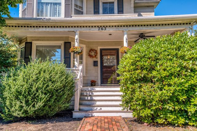 763 Webster St, Needham, MA 02492