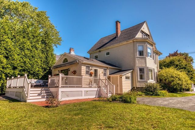 763 Webster St, Needham, MA 02492