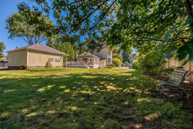 763 Webster St, Needham, MA 02492