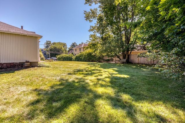 763 Webster St, Needham, MA 02492