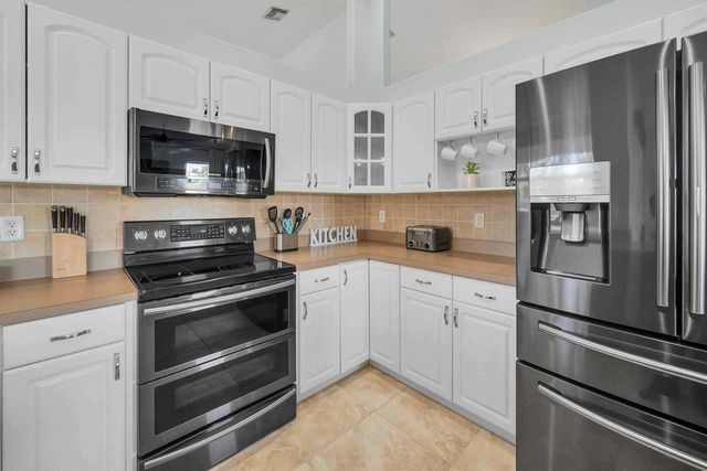 5464 NW Milner Drive, Port St. Lucie, FL 34983