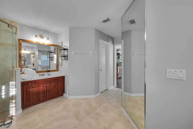 5464 NW Milner Drive, Port St. Lucie, FL 34983