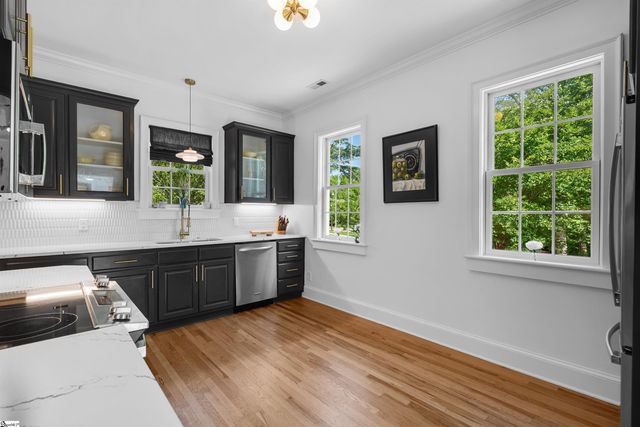 318 Gassaway Street, Central, SC 29630