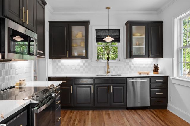 318 Gassaway Street, Central, SC 29630