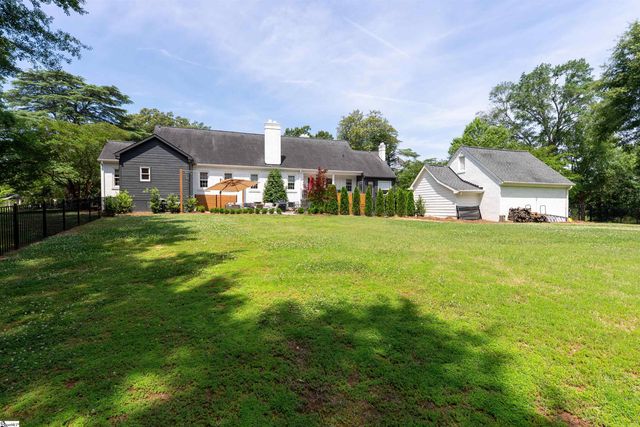318 Gassaway Street, Central, SC 29630