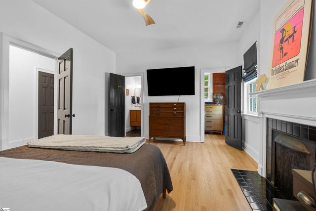 318 Gassaway Street, Central, SC 29630