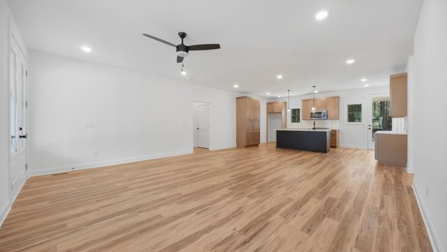 405 Boone Pass, Jasper, TN 37347