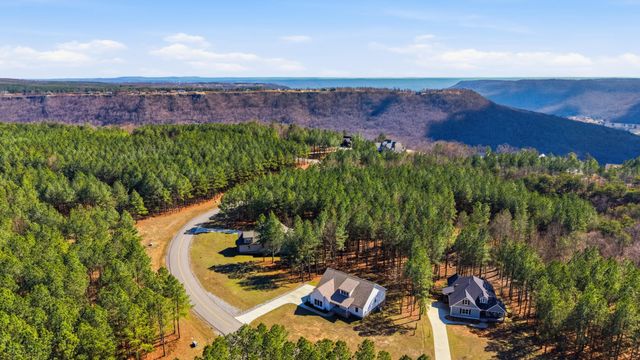 405 Boone Pass, Jasper, TN 37347