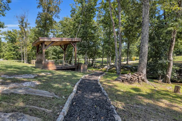 405 Boone Pass, Jasper, TN 37347