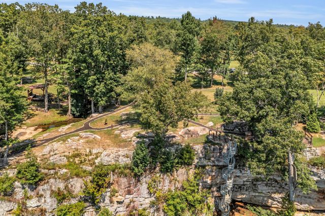 405 Boone Pass, Jasper, TN 37347