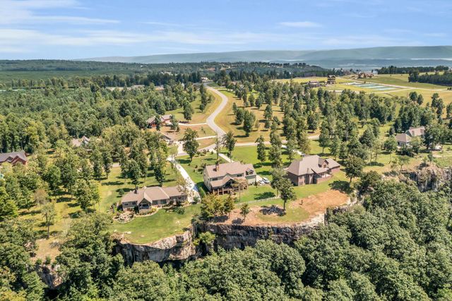 405 Boone Pass, Jasper, TN 37347