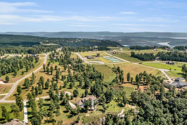 405 Boone Pass, Jasper, TN 37347