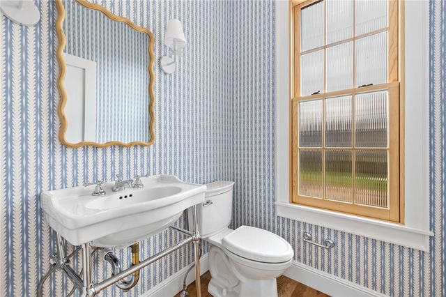 349 SE 4th Street, Bentonville, AR 72712