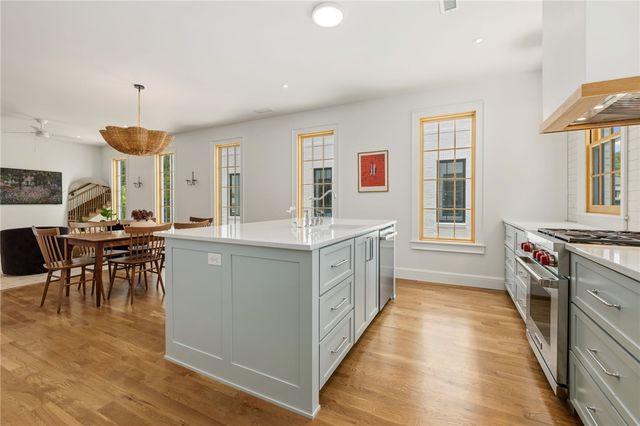 349 SE 4th Street, Bentonville, AR 72712