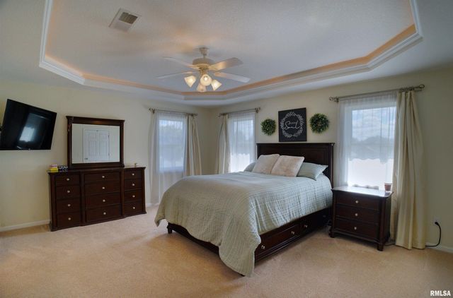 1917 11TH Street, Camanche, IA 52730