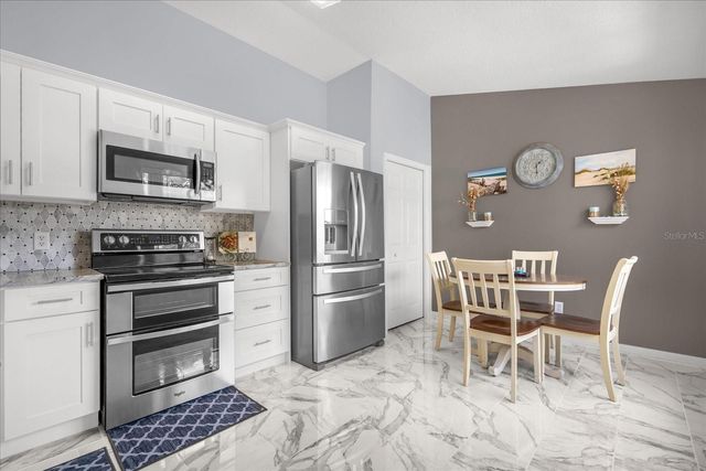 6043 LAKE POINTE DRIVE 308, Orlando, FL 32822