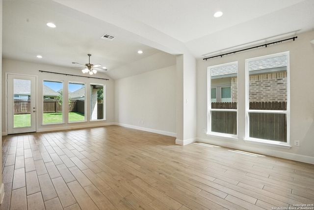 9215 Aggie Run, San Antonio, TX 78254