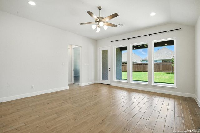 9215 Aggie Run, San Antonio, TX 78254