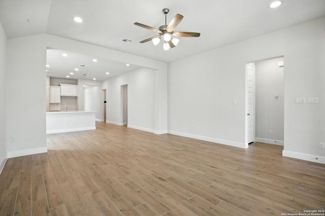 9215 Aggie Run, San Antonio, TX 78254