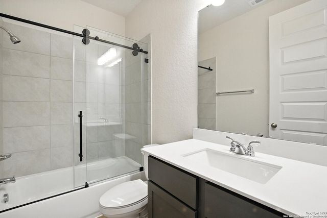 9215 Aggie Run, San Antonio, TX 78254