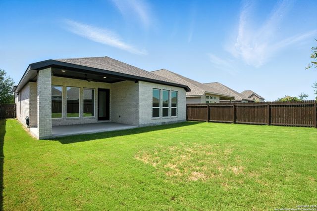 9215 Aggie Run, San Antonio, TX 78254