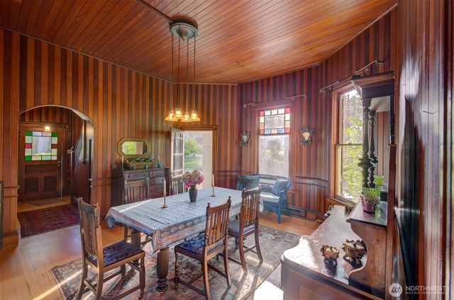 1103 37th Place, Seaview, WA 98644