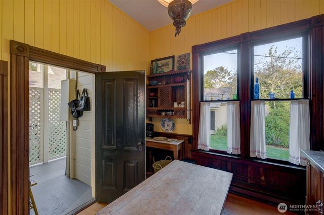 1103 37th Place, Seaview, WA 98644