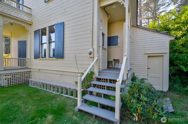 1103 37th Place, Seaview, WA 98644