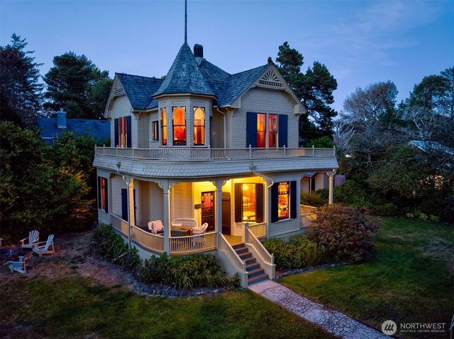 1103 37th Place, Seaview, WA 98644