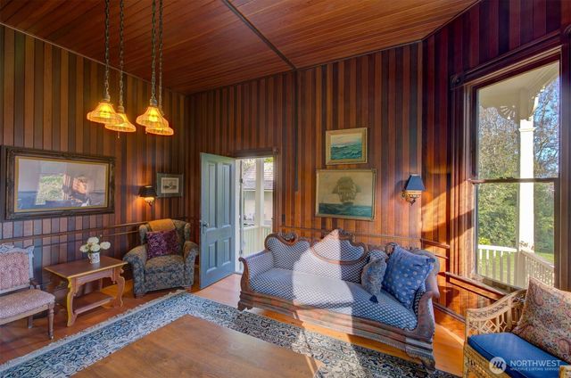 1103 37th Place, Seaview, WA 98644