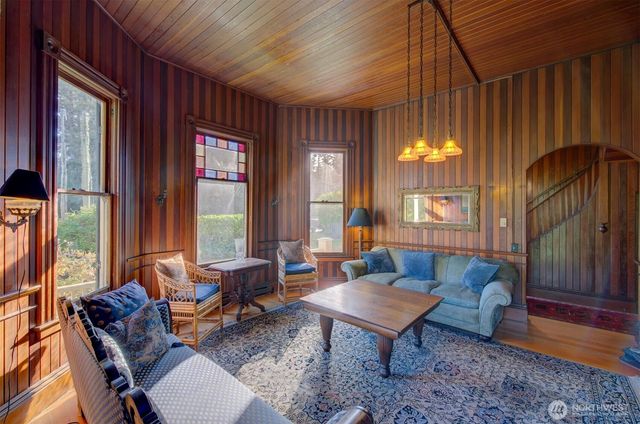 1103 37th Place, Seaview, WA 98644