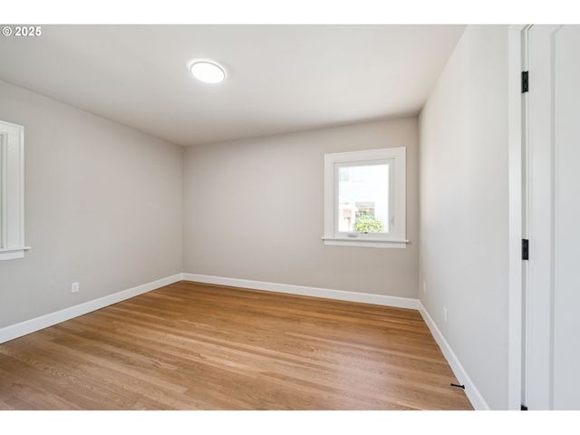 3106 Ne SKIDMORE St, Portland, OR 97211
