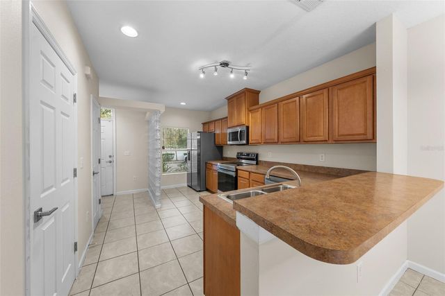 5842 NATURE TERRACE COVE, Tampa, FL 33617