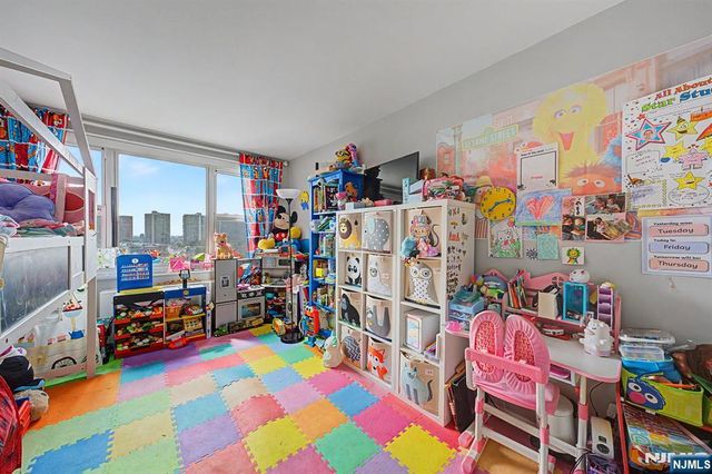 2000 Linwood Avenue 10R, Fort Lee, NJ 07024