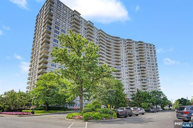 2000 Linwood Avenue 10R, Fort Lee, NJ 07024