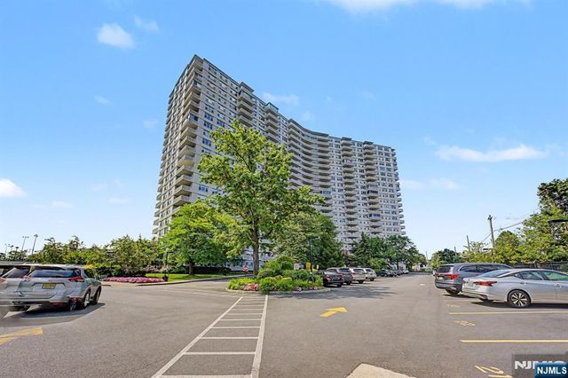2000 Linwood Avenue 10R, Fort Lee, NJ 07024