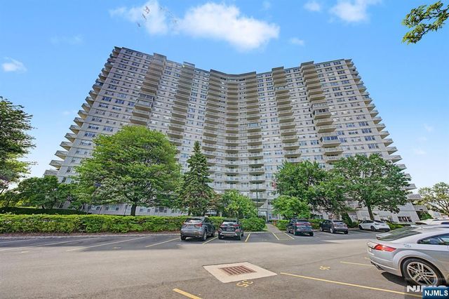 2000 Linwood Avenue 10R, Fort Lee, NJ 07024