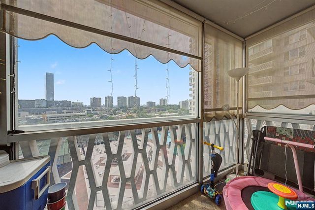 2000 Linwood Avenue 10R, Fort Lee, NJ 07024
