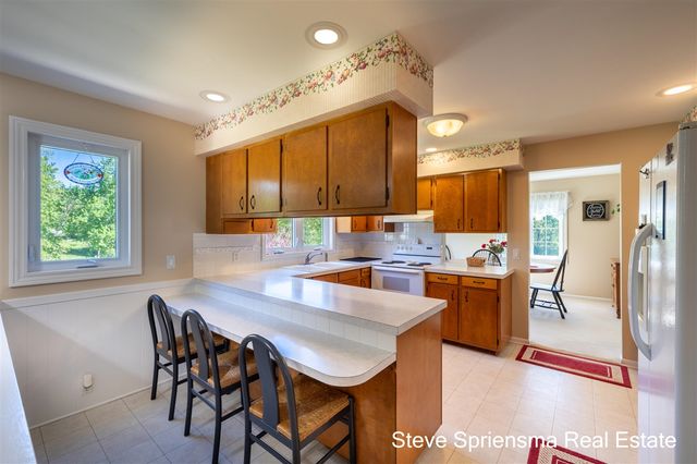 9861 Pierce Street, Zeeland, MI 49464