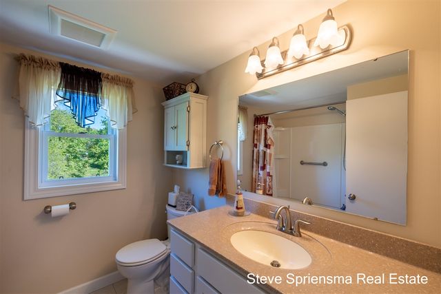 9861 Pierce Street, Zeeland, MI 49464