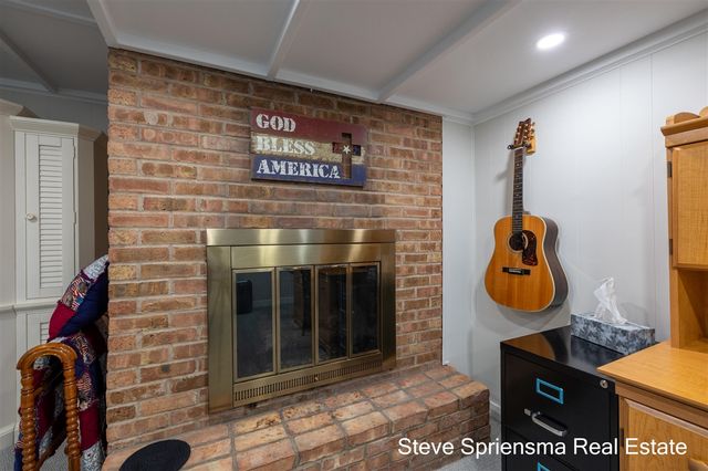 9861 Pierce Street, Zeeland, MI 49464
