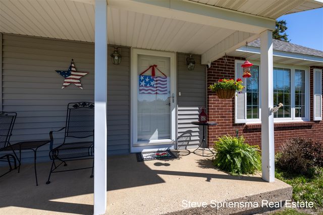 9861 Pierce Street, Zeeland, MI 49464