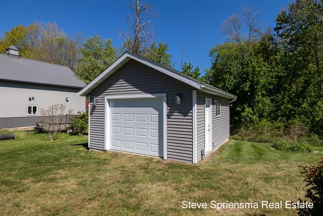 9861 Pierce Street, Zeeland, MI 49464