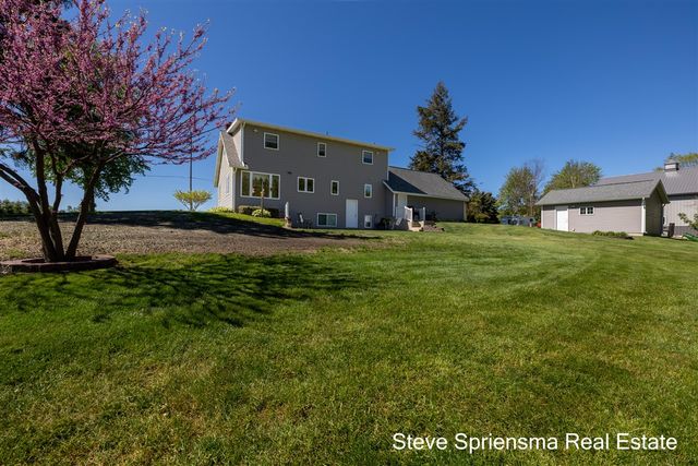 9861 Pierce Street, Zeeland, MI 49464