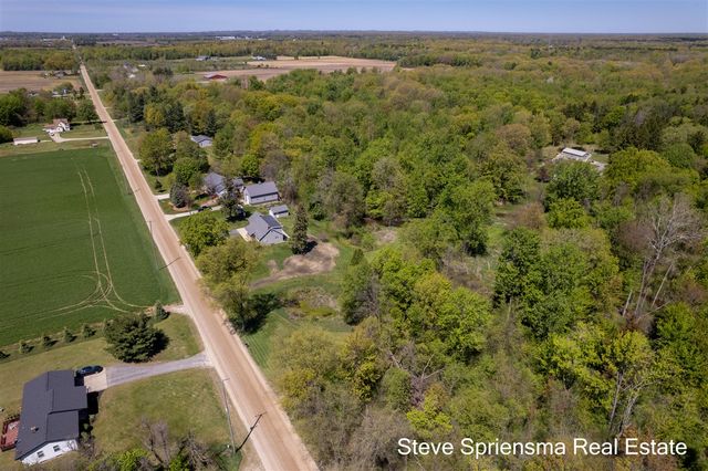 9861 Pierce Street, Zeeland, MI 49464