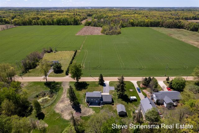 9861 Pierce Street, Zeeland, MI 49464