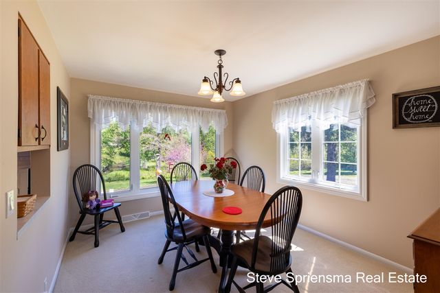 9861 Pierce Street, Zeeland, MI 49464