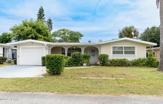 417 Manhattan Avenue, Daytona Beach, FL 32118