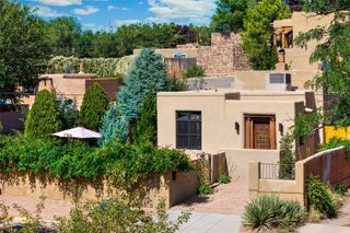 615 Rio Grande Avenue, Santa Fe, NM 87501